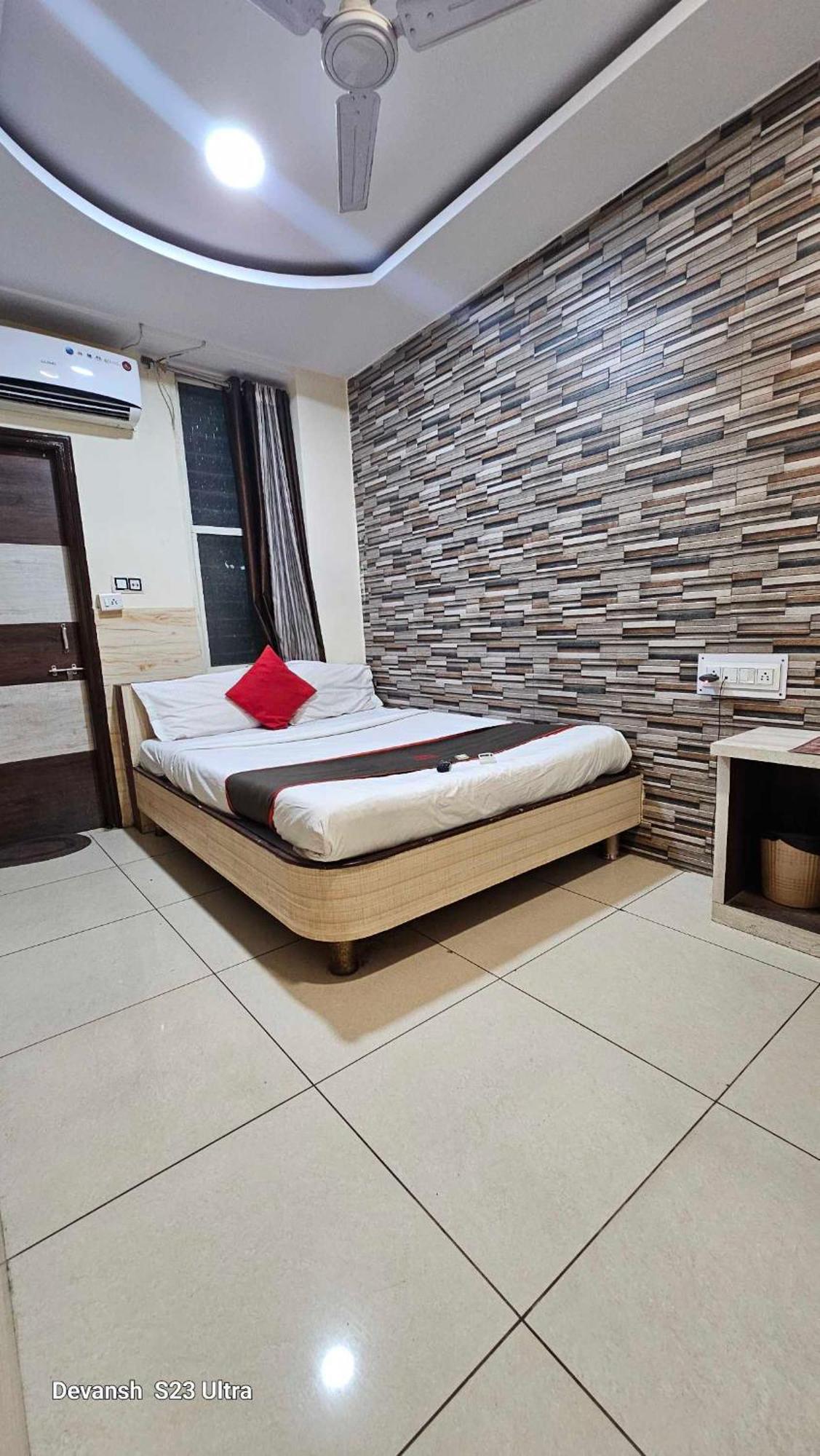 Hotel Mehar Residency Indore Eksteriør bilde