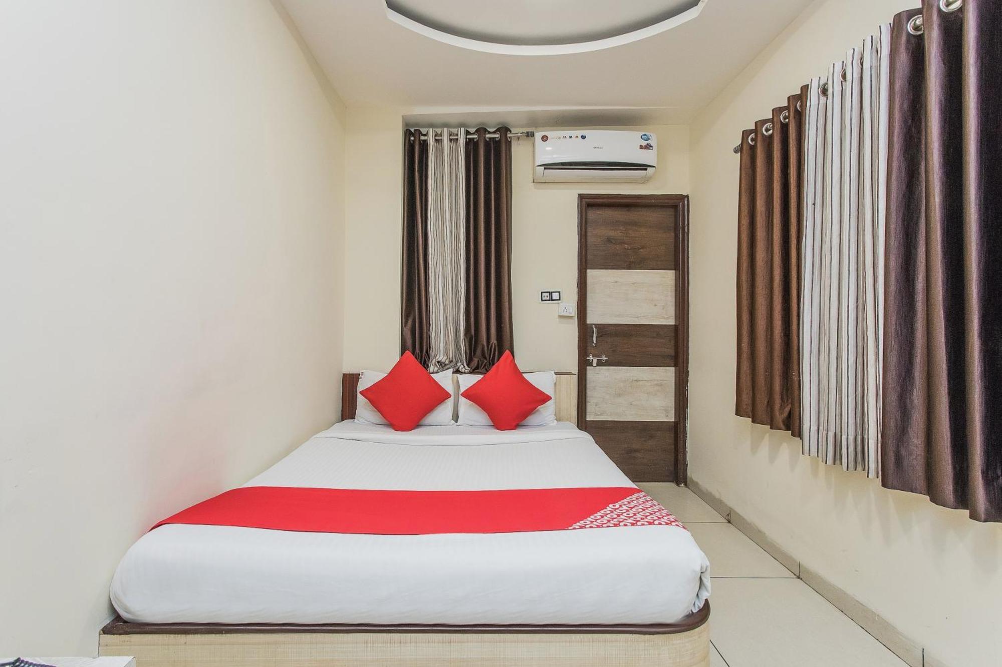 Hotel Mehar Residency Indore Eksteriør bilde